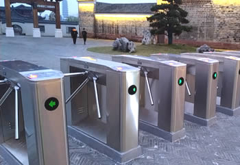 智能三輥閘廠家以及產(chǎn)品特點和功能介紹主要有哪些？