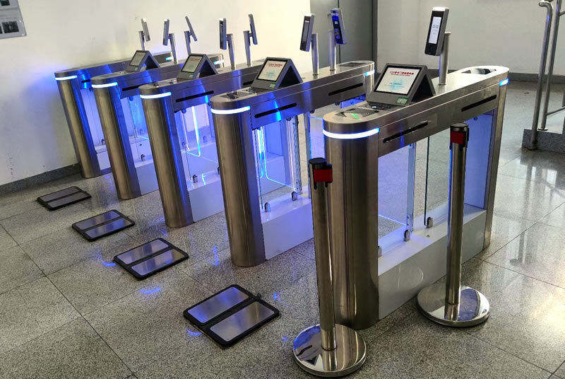 人臉識(shí)別通道閘機(jī)系統(tǒng)圖是什么樣的？